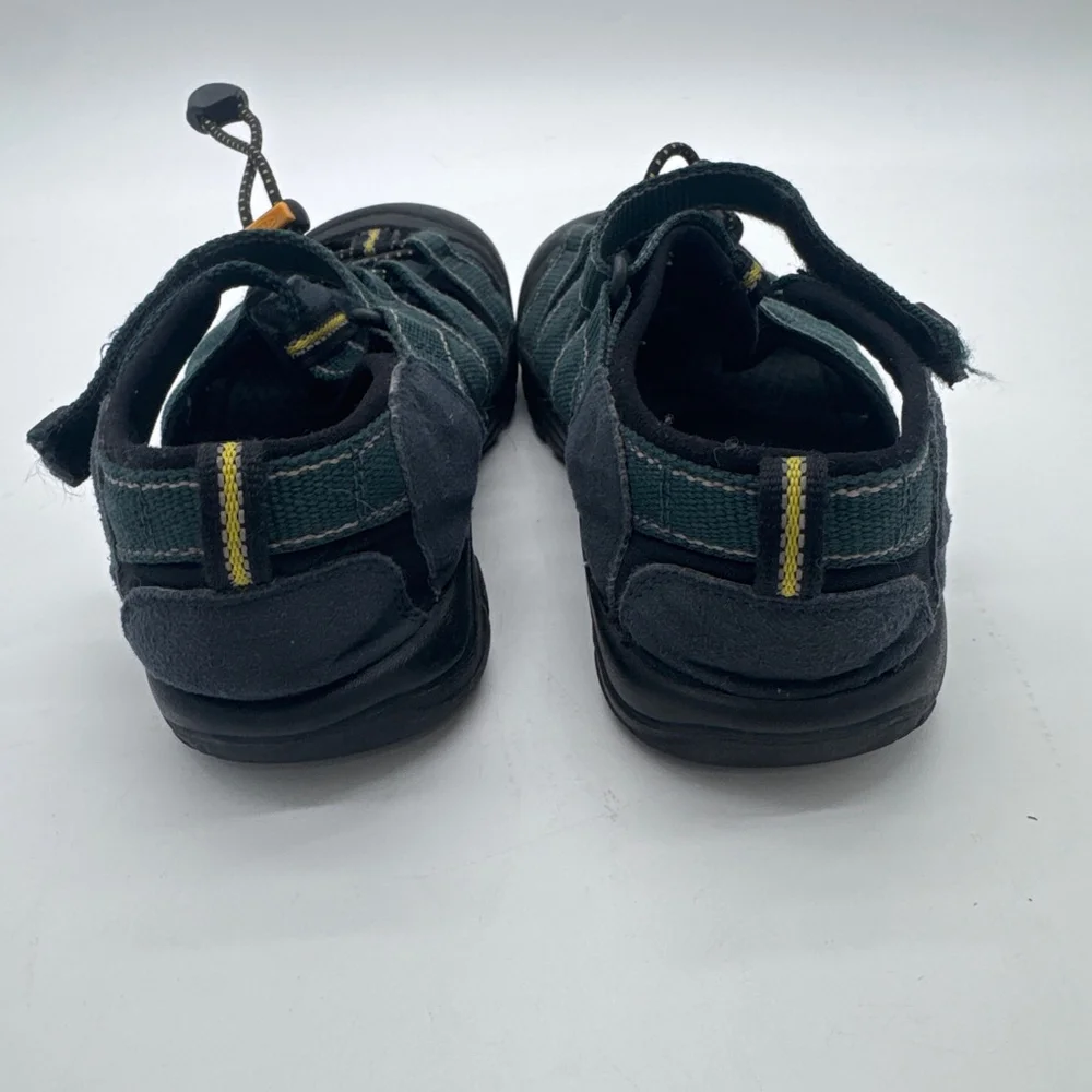 KEEN Newport H2 Youth Waterproof Shoes Size 2 Black Green